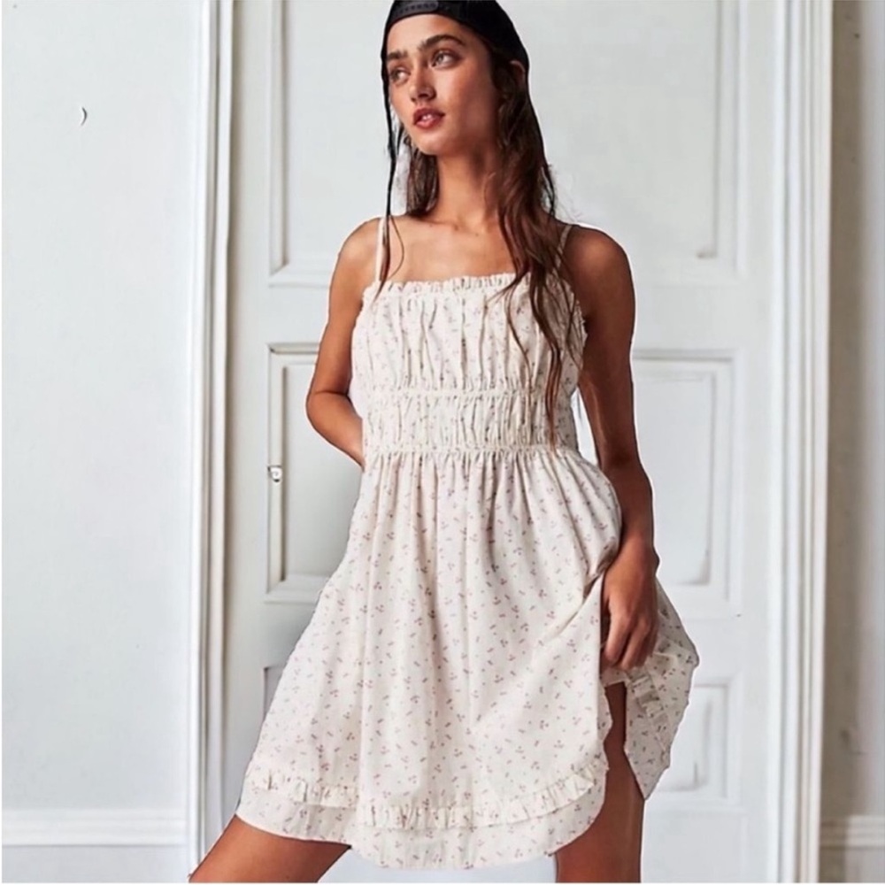 NWOT Free People Gabby Smocked Cherry Mini Babydoll Tunic Dress Size Medium